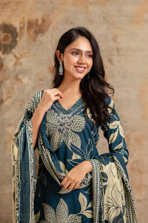 🌿 Premium Cotton 60-60 Kurti Set 🌿 - Image 9